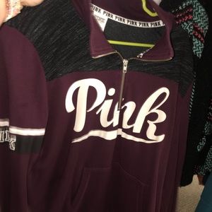 Crewneck half zip sweatshirt